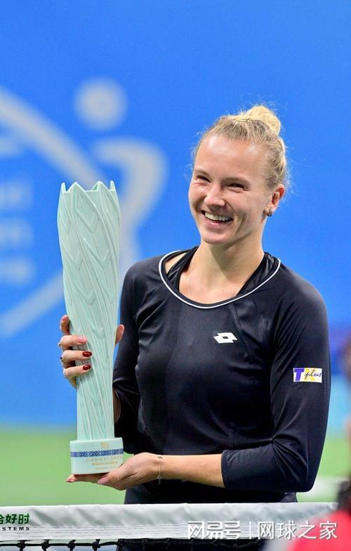 开云入口-先失一盘又何妨！西尼亚科娃接连三场逆转取得职业生涯新突破