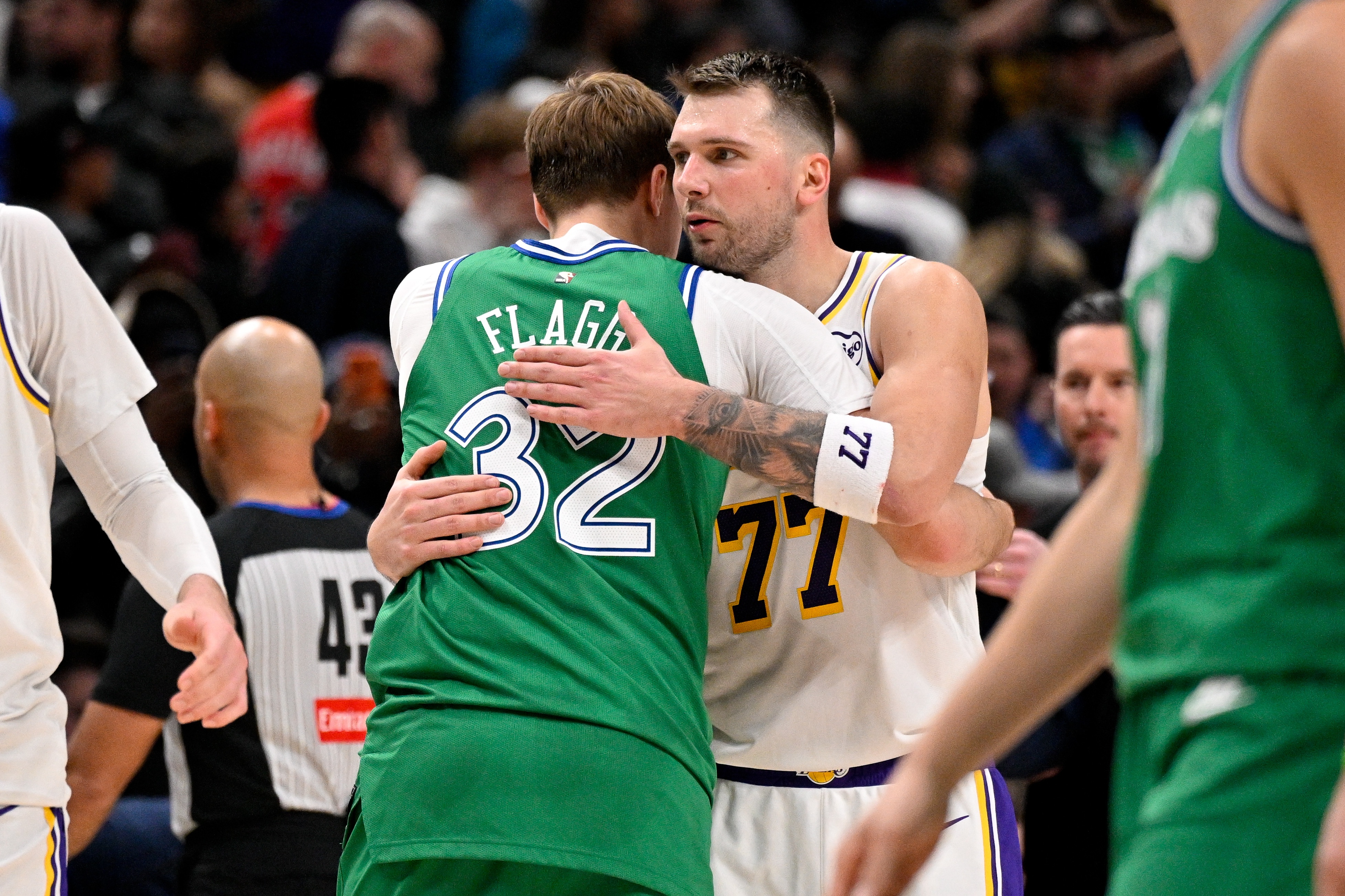 开云APP-NBA“返乡”大乱斗:东契奇弗拉格聚首 詹欧合体 马刺&雷霆太炸裂